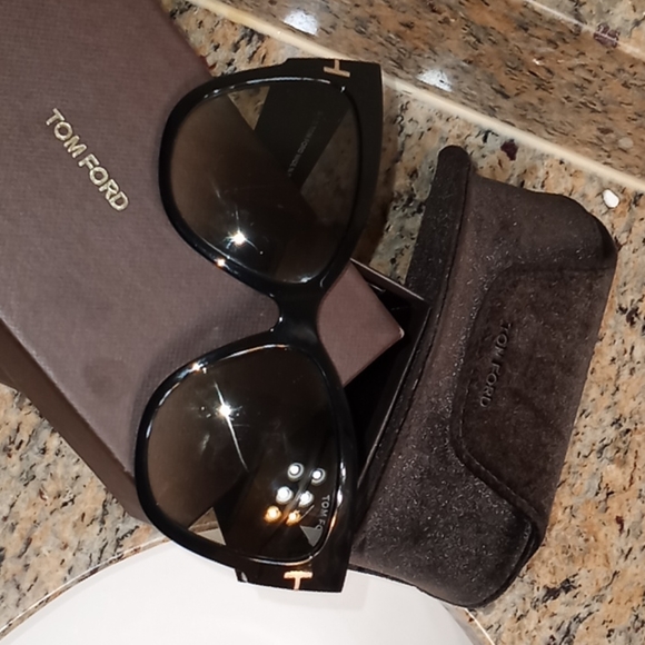 Tom Ford cat eye sunglasses - Picture 1 of 3